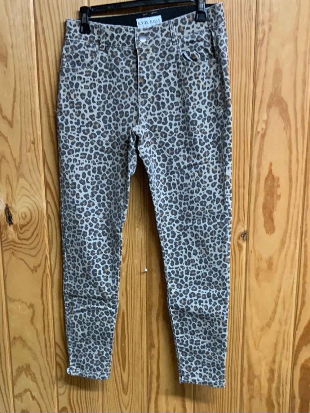 Knox Rose Leopard Print Skinny Jeans - Gray/Tan